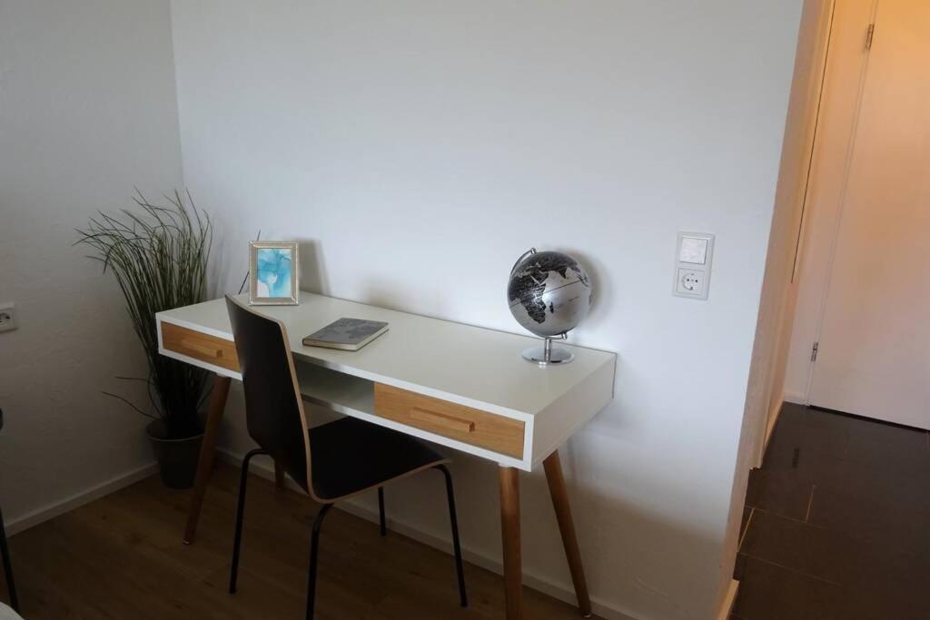 Modernes Apartment Mit Traumhaftem Blick Ins Gruene 布罗因灵恩 外观 照片