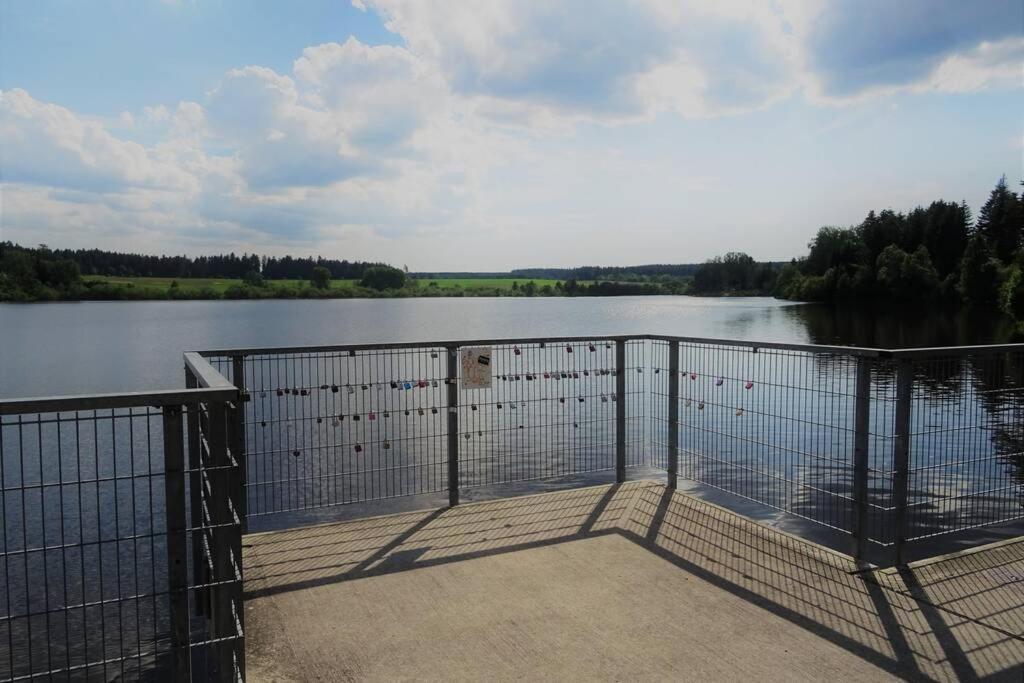 Modernes Apartment Mit Traumhaftem Blick Ins Gruene 布罗因灵恩 外观 照片